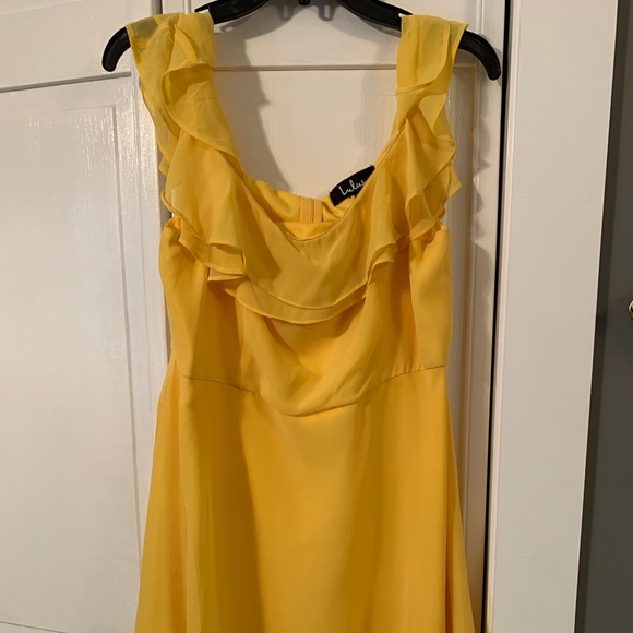 Beautiful Off the Shoulder Yellow Dress - Picture 3 of 5